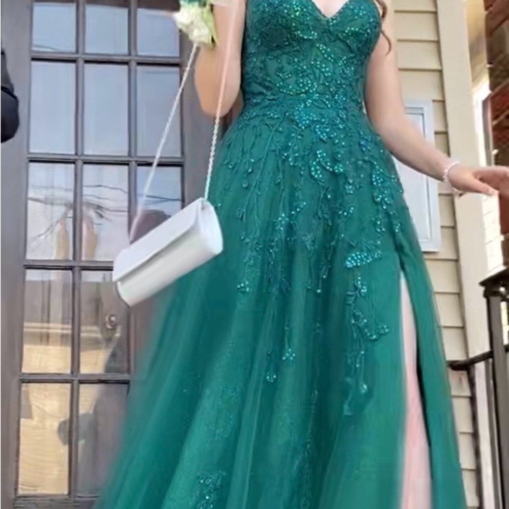 Camille La Vie Sparkly Green Sequence Embellished V-Neck Prom Gown
